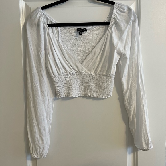 Kendall + Kylie Cropped Long Sleeve - Picture 2 of 2